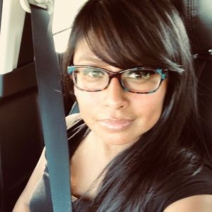 Meet your Posher, Luz